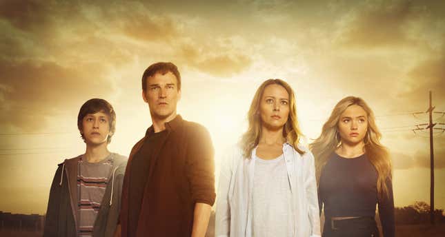 Percy Hynes White, Stephen Moyer, Amy Acker, and Natalie Alyn Lind in The Gifted